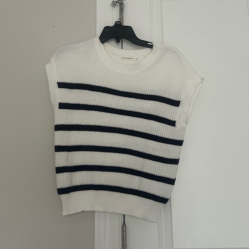 Moon & Madison White and Black Striped Knit Sweater Vest
